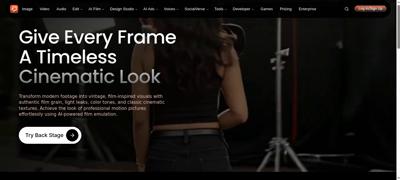 Frame at 6.900 s